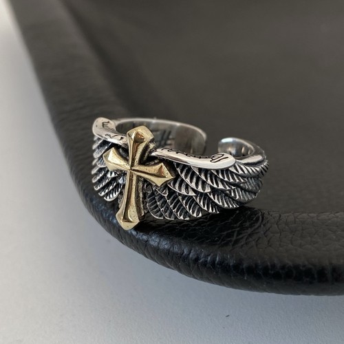 Retro feather graffiti ring - graffiti,