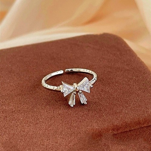 Vintage retro crystal - crystal, bow