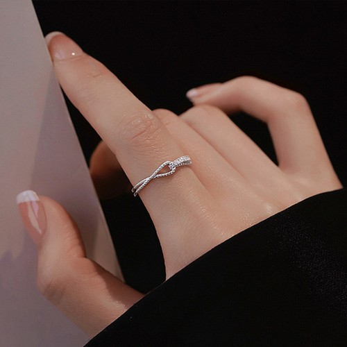 Knotted infinity crystals - knotted,