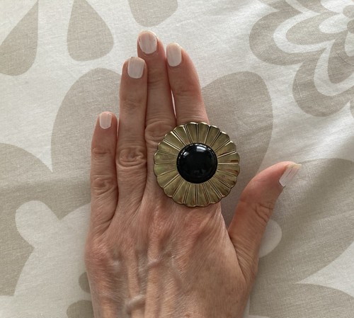 Vintage dark gold black - vintage,